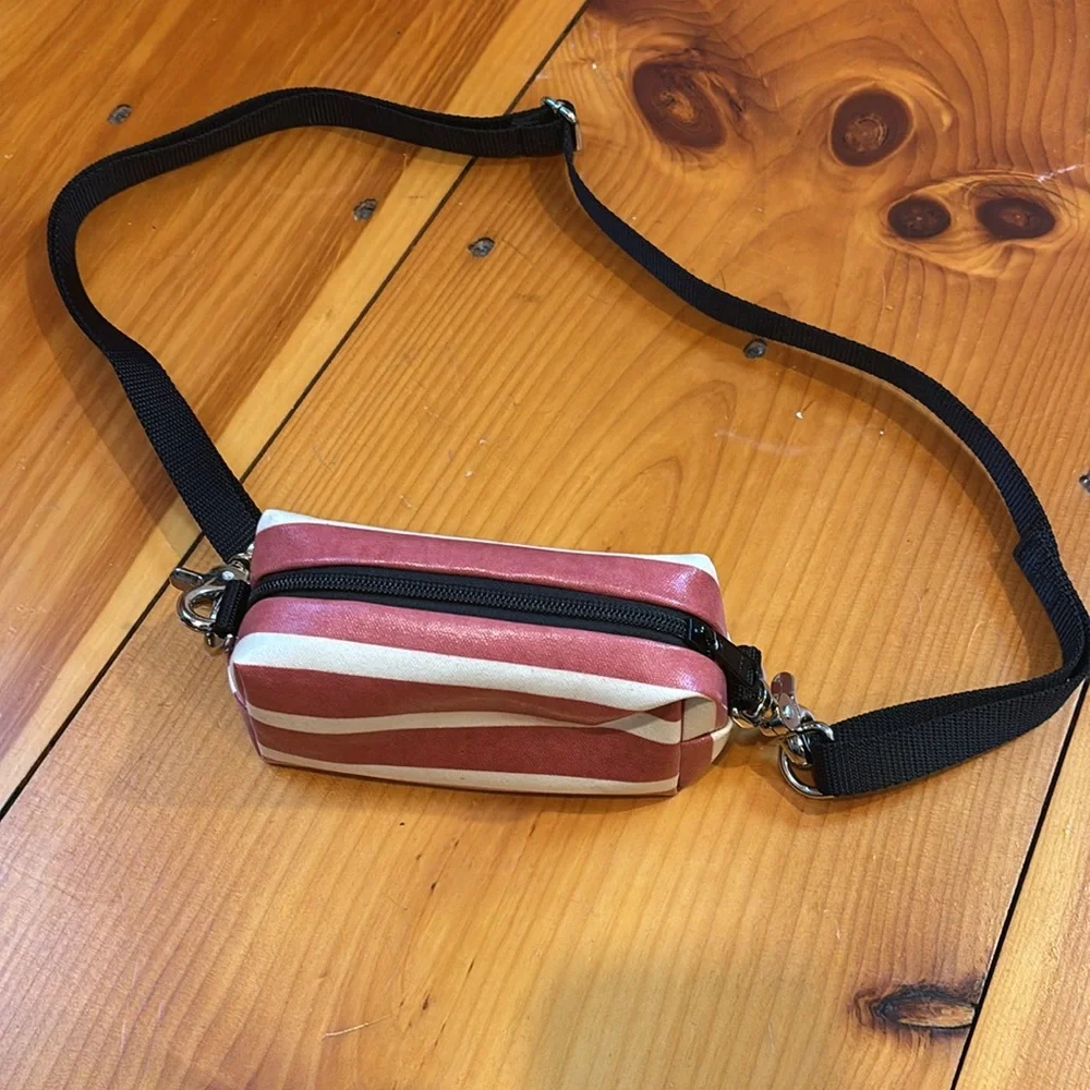 TINA LABADINI Red Stripe Ditty Bag Zip Leash Clasp Oilcloth Designer - Picture 2 of 7